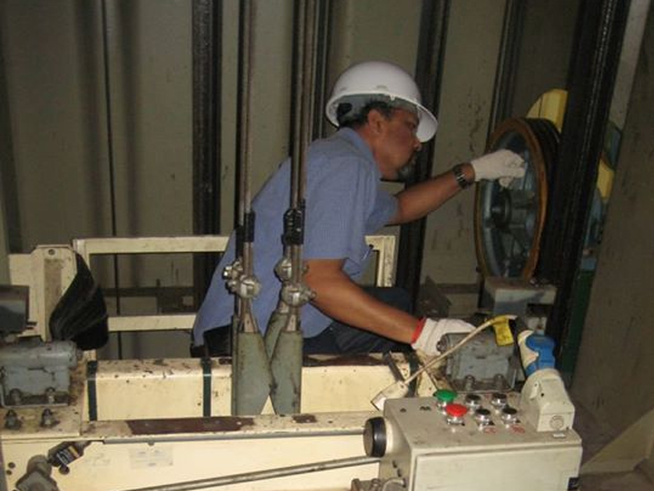 Sửa chữa thang máy tải hàng tại Hải Phòng