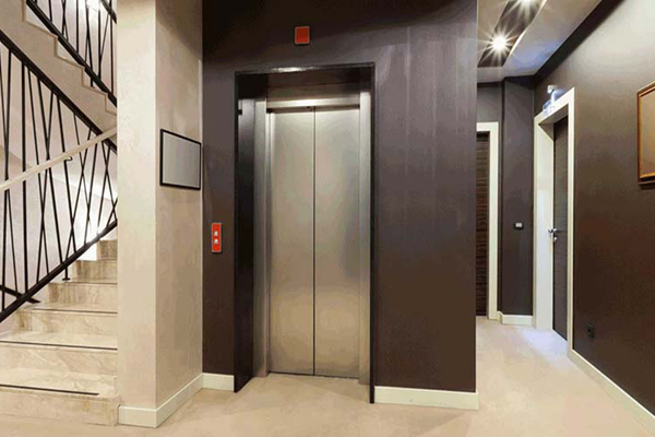Lắp đặt thang cuốn cho siêu thị điện máy XY tại Thái Bình