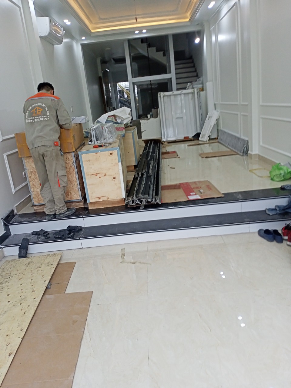 Chuyển hàng trọn bộ thang máy kính công trinh anh Dũng - Dương Đình Nghệ - Lê Chân - Hải Phòng