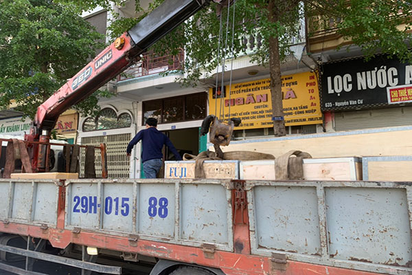 Đưa hàng về công trình chú Chiến tại Nguyễn Văn Cừ, Hạ Long, Quảng Ninh